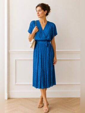 Vintage Maggy London Women’s 100% Silk Wrap-Style Dress Blue Leaf Jacquard Sz 8